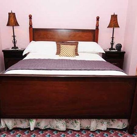 Kilbrack House B&B กัลเวย์ ภายนอก รูปภาพ